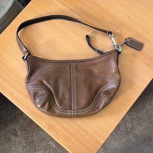 Coach ‘00s small leather brown purse
